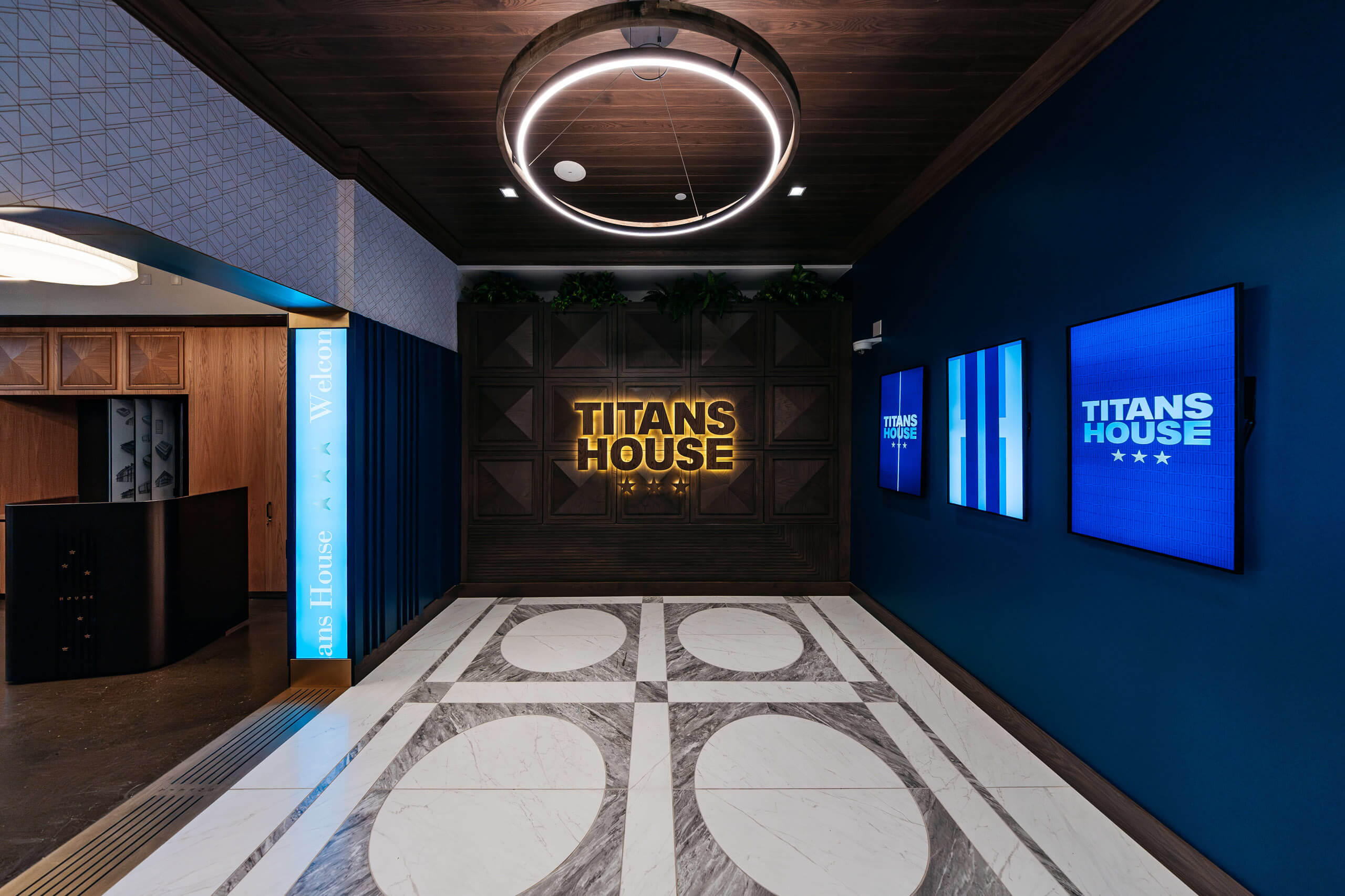 Antes de Titans house title